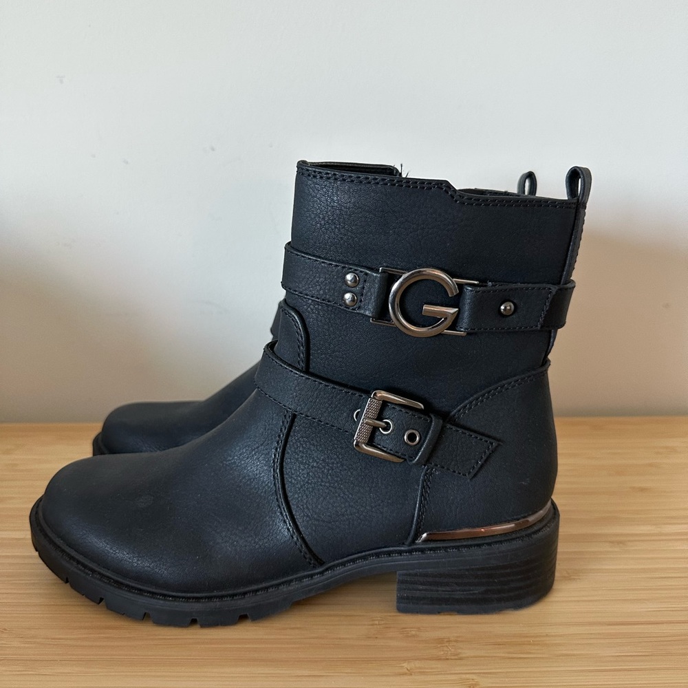 Women boots - faux leather  - Size 6 1/2